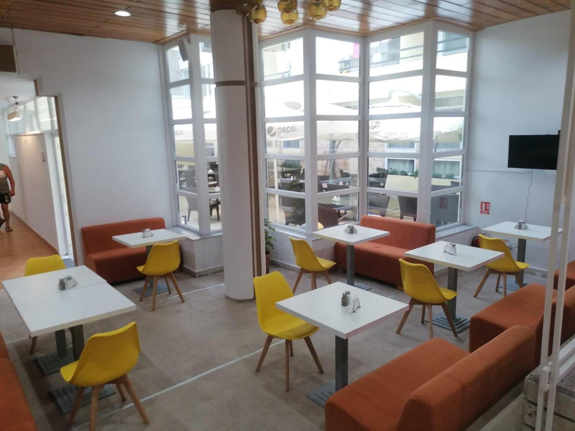 Hotel Dacia เนพทุน ภายนอก รูปภาพ