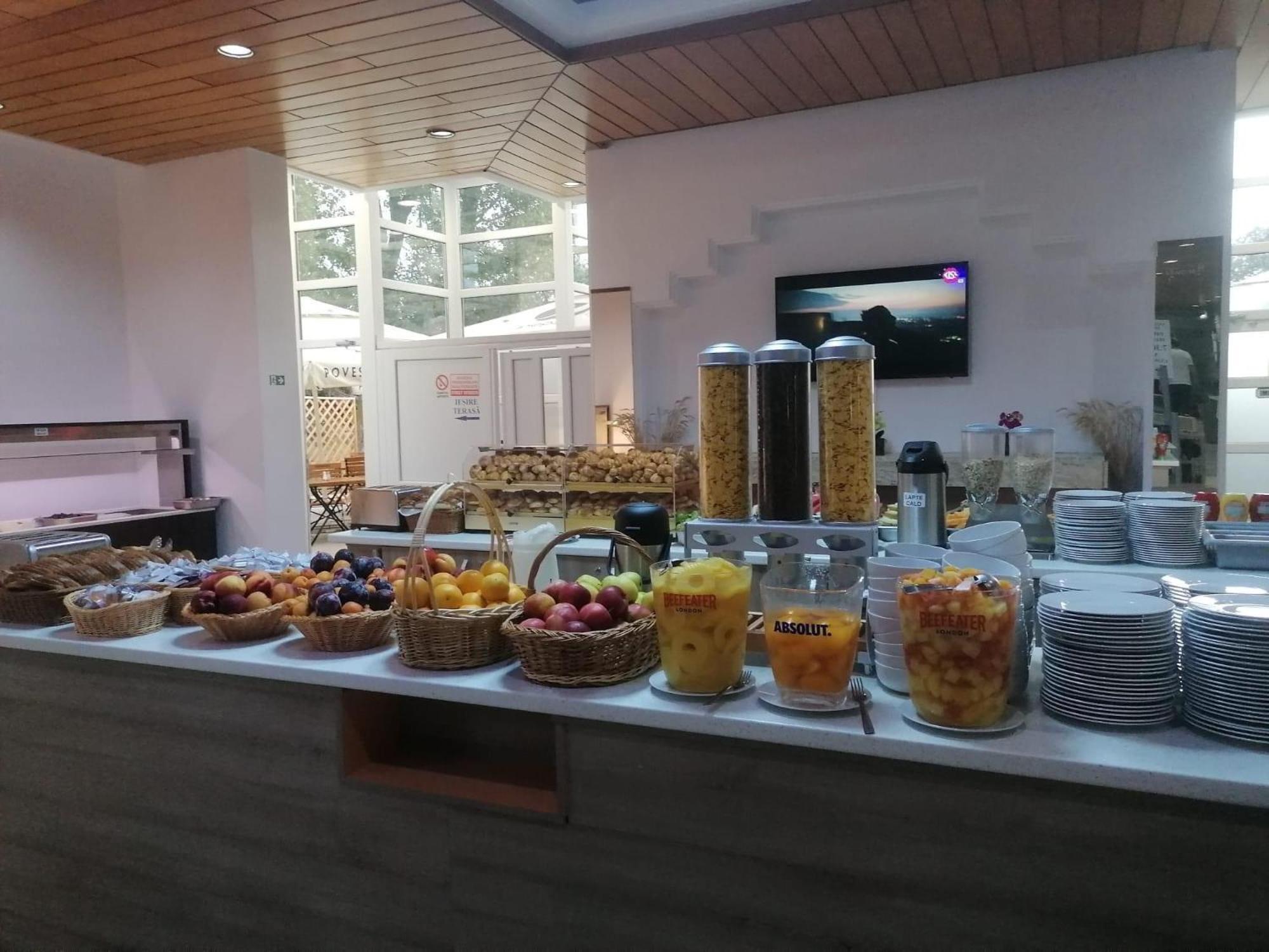 Hotel Dacia เนพทุน ภายนอก รูปภาพ