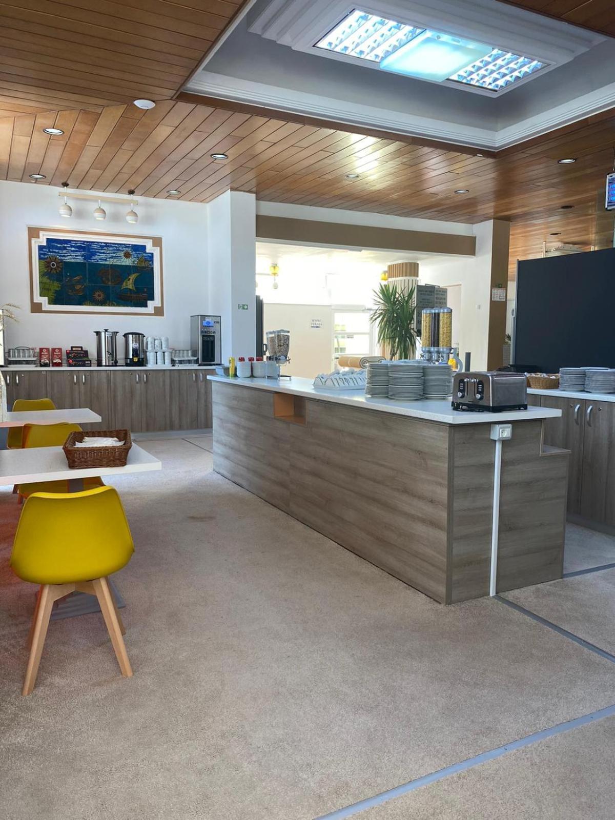 Hotel Dacia เนพทุน ภายนอก รูปภาพ